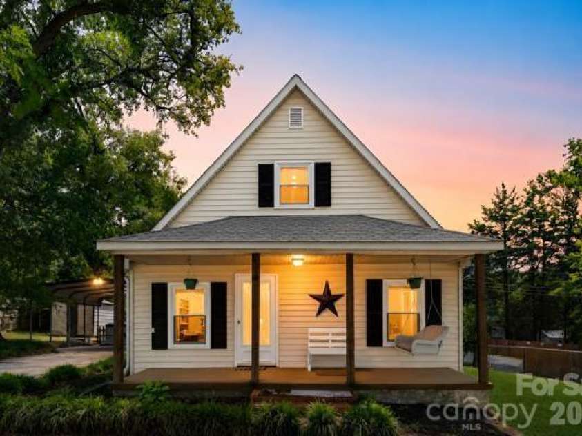 602 Lee Avenue, Bessemer City, NC 28016.  MLS# CAR4384706, YatesRealty ID 24953. 