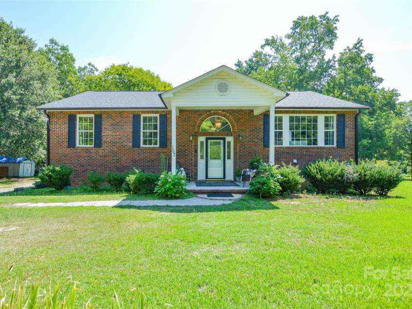 167 Main Street, Richburg, SC 29729.  MLS# CAR4279470, YatesRealty ID 24954. 