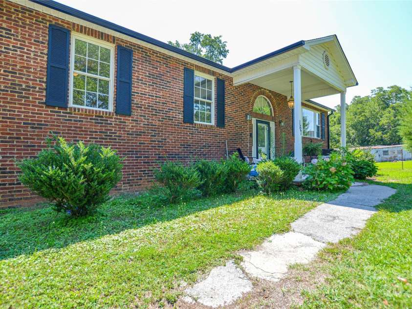 167 Main Street, Richburg, SC 29729.  MLS# CAR4279470, YatesRealty ID 24954. 