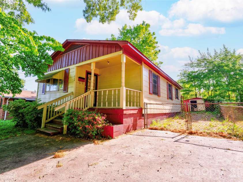 804 Tenda Place, Shelby, NC 28150.  MLS# CAR4373772, YatesRealty ID 24954. 