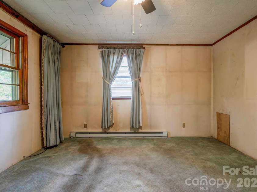 804 Tenda Place, Shelby, NC 28150.  MLS# CAR4373772, YatesRealty ID 24954. 