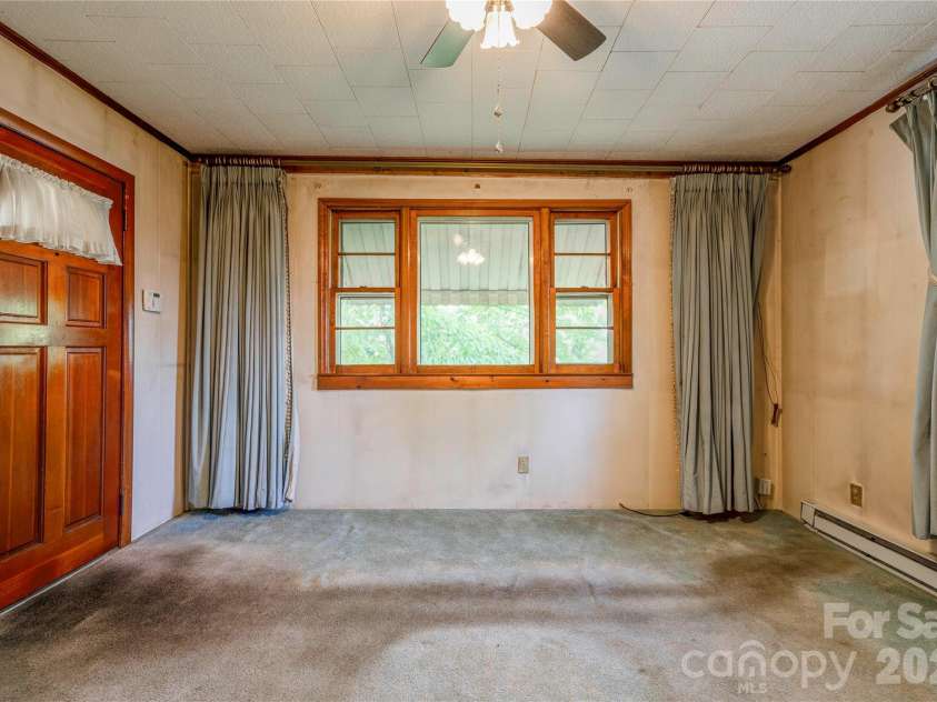 804 Tenda Place, Shelby, NC 28150.  MLS# CAR4373772, YatesRealty ID 24954. 