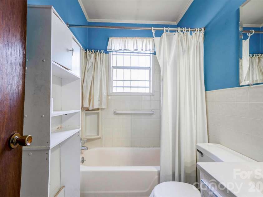 804 Tenda Place, Shelby, NC 28150.  MLS# CAR4373772, YatesRealty ID 24954. 