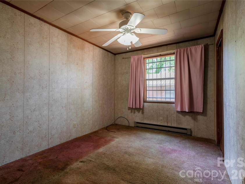 804 Tenda Place, Shelby, NC 28150.  MLS# CAR4373772, YatesRealty ID 24954. 