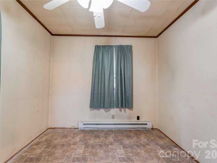 804 Tenda Place, Shelby, NC 28150.  MLS# CAR4373772, YatesRealty ID 24954. 
