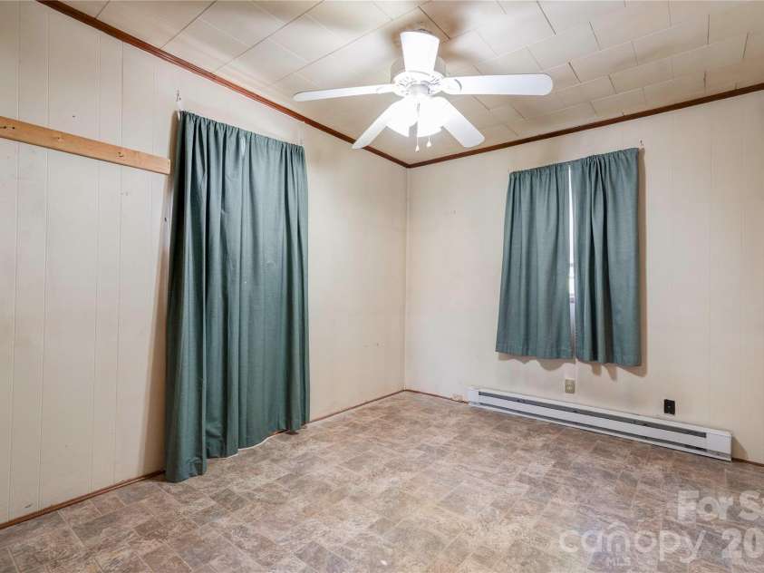 804 Tenda Place, Shelby, NC 28150.  MLS# CAR4373772, YatesRealty ID 24954. 