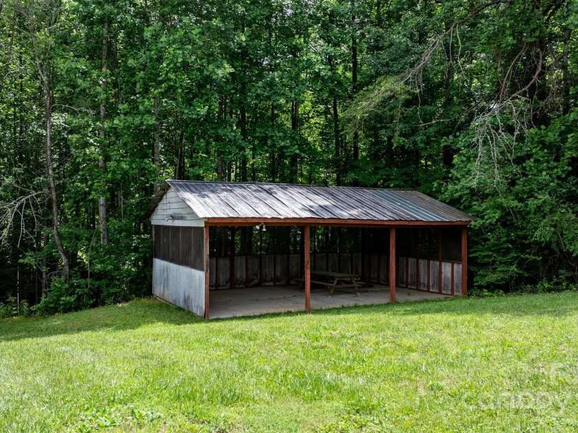 1844 Bellcroft Lane, Lenoir, NC 28645.  MLS# CAR4269715, YatesRealty ID 24955. 
