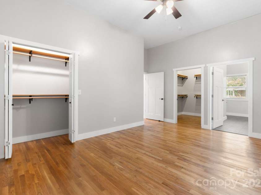 1844 Bellcroft Lane, Lenoir, NC 28645.  MLS# CAR4269715, YatesRealty ID 24955. Primary Bedroom