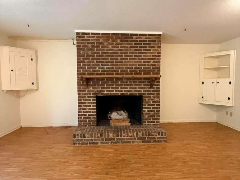 2 Hunting Country Trail, Tryon, NC 28782.  MLS# CAR4383981, YatesRealty ID 24956. 