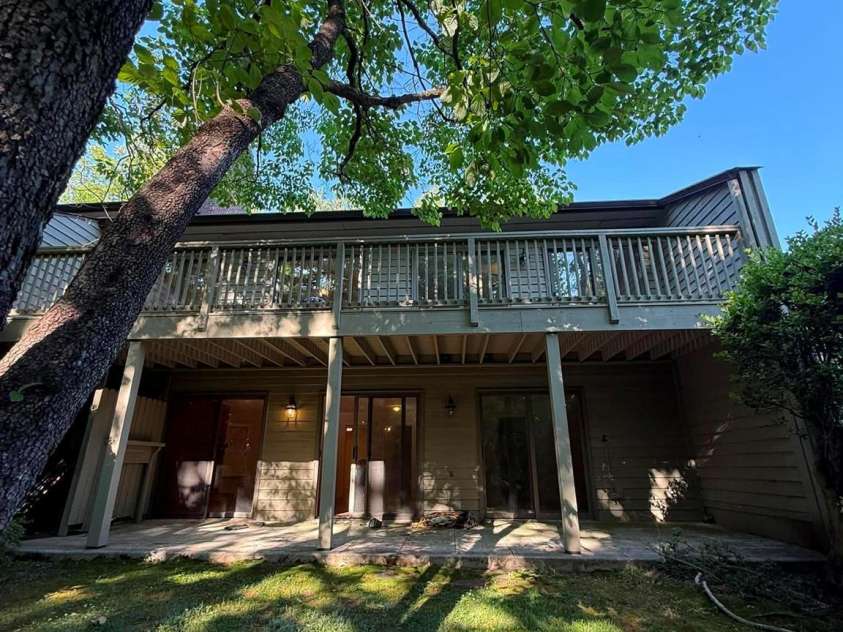 2 Hunting Country Trail, Tryon, NC 28782.  MLS# CAR4383981, YatesRealty ID 24956. 