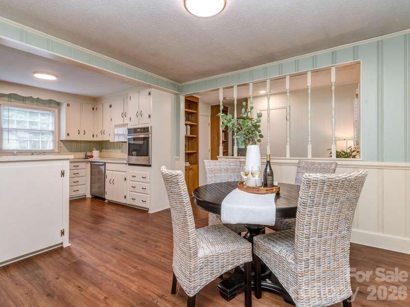 5344 Buena Vista Avenue, Charlotte, NC 28205.  MLS# CAR4381925, YatesRealty ID 24958. Dining Space