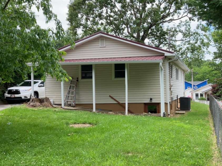 615 Marietta Street, Asheville, NC 28803.  MLS# CAR4274830, YatesRealty ID 24958. 