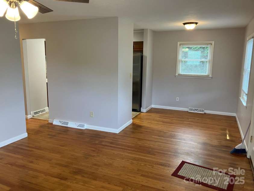 615 Marietta Street, Asheville, NC 28803.  MLS# CAR4274830, YatesRealty ID 24958. 