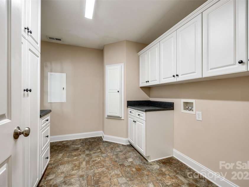 2027 Ellison Drive, Rock Hill, SC 29730.  MLS# CAR4259230, YatesRealty ID 24959. 