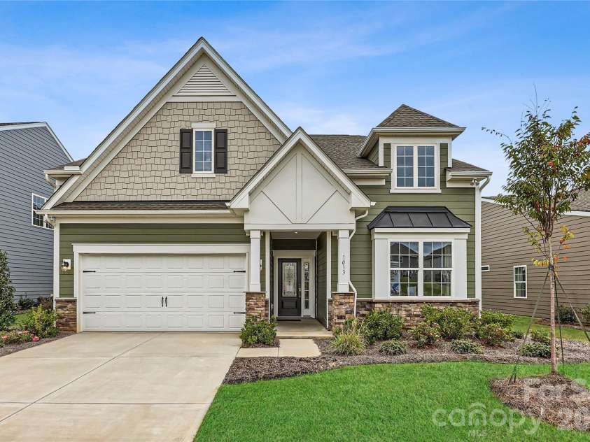 1013 Lookout Shoals Drive, Fort Mill, SC 29715.  MLS# CAR4348921, YatesRealty ID 2496. 