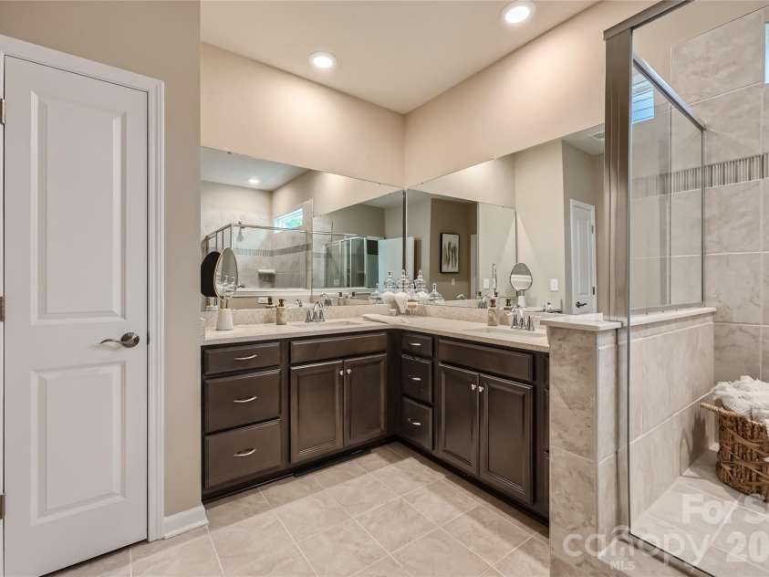 1013 Lookout Shoals Drive, Fort Mill, SC 29715.  MLS# CAR4348921, YatesRealty ID 2496. 