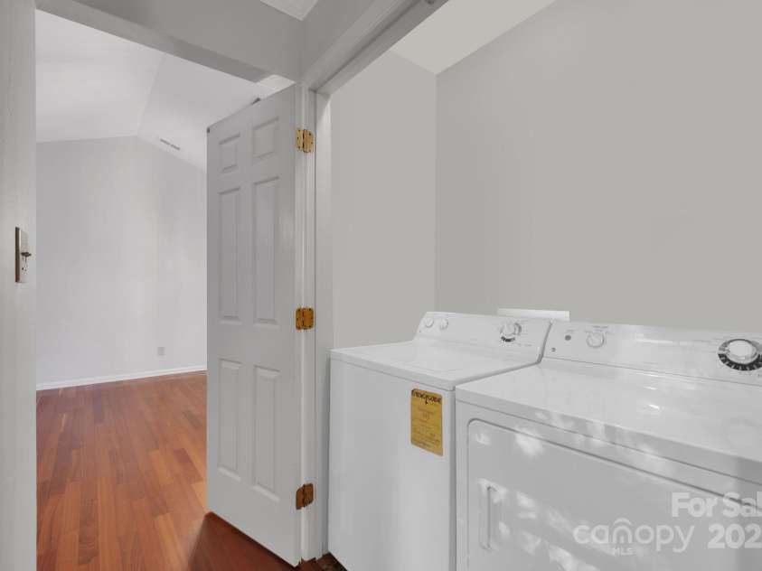 3300 Selwyn Farms Lane, Charlotte, NC 28209.  MLS# CAR4322209, YatesRealty ID 2496. 