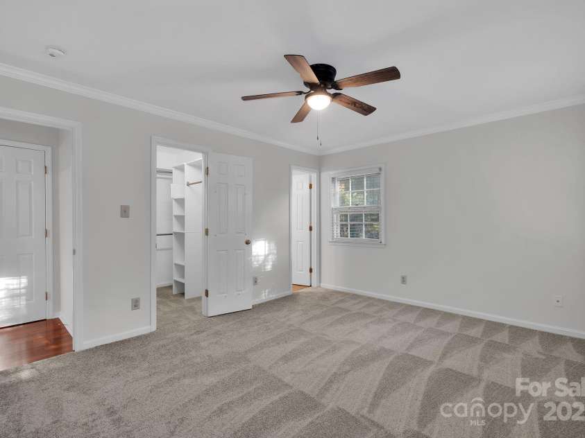 3300 Selwyn Farms Lane, Charlotte, NC 28209.  MLS# CAR4322209, YatesRealty ID 2496. 