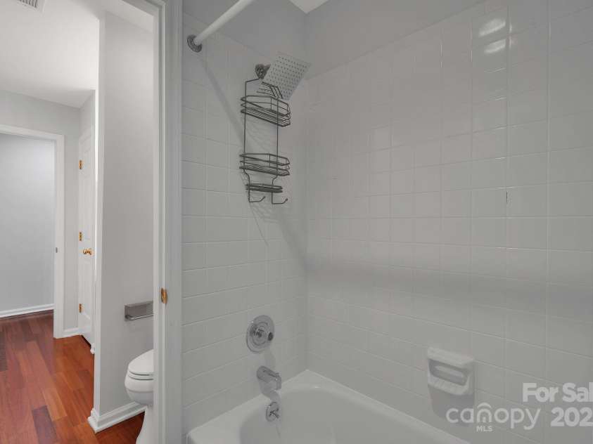 3300 Selwyn Farms Lane, Charlotte, NC 28209.  MLS# CAR4322209, YatesRealty ID 2496. 