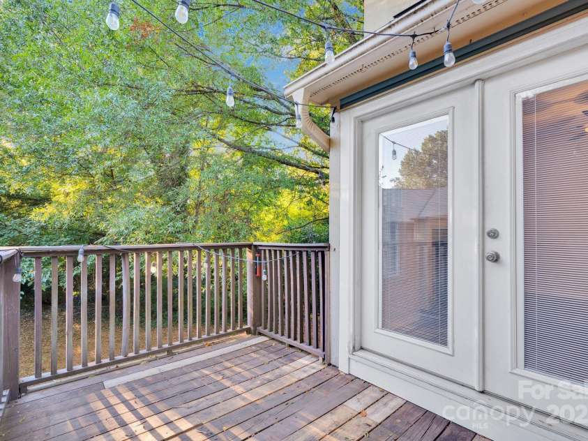 3300 Selwyn Farms Lane, Charlotte, NC 28209.  MLS# CAR4322209, YatesRealty ID 2496. 