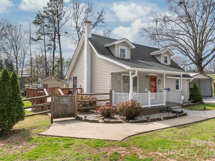 1411 Hensley Road, Fort Mill, SC 29715.  MLS# CAR4358947, YatesRealty ID 24960. 