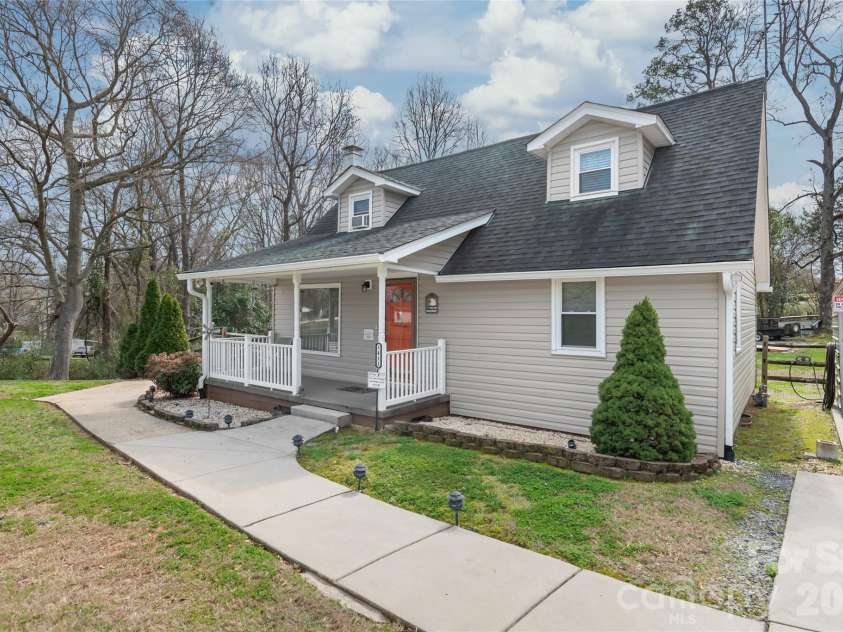 1411 Hensley Road, Fort Mill, SC 29715.  MLS# CAR4358947, YatesRealty ID 24960. 