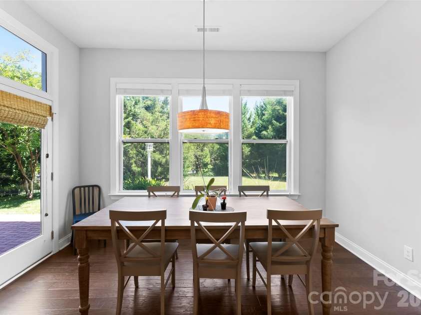 5226 Meadowcroft Way, Fort Mill, SC 29708.  MLS# CAR4384068, YatesRealty ID 24961. Breakfast/Dining