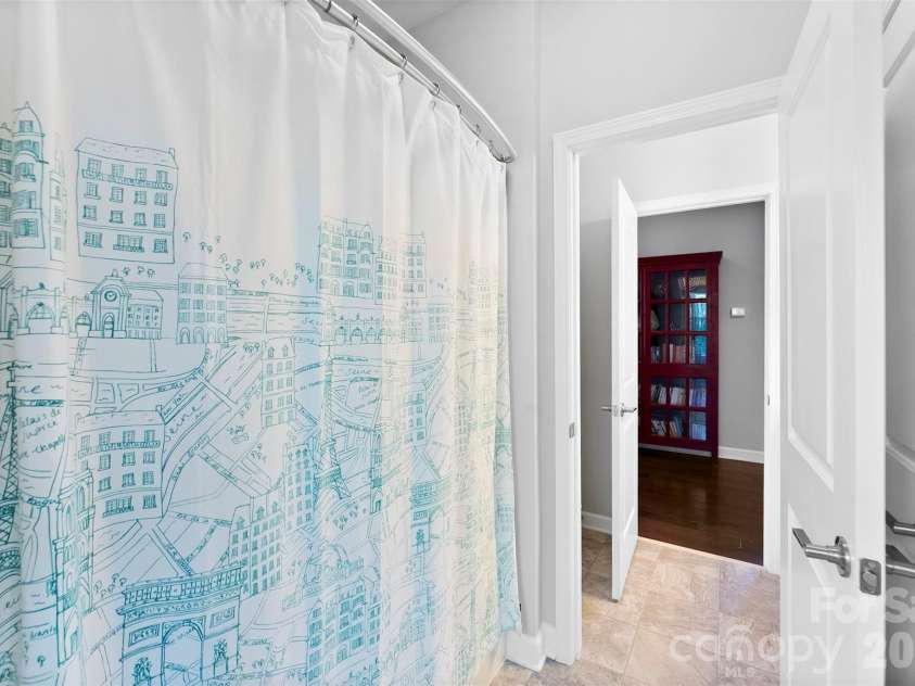 5226 Meadowcroft Way, Fort Mill, SC 29708.  MLS# CAR4384068, YatesRealty ID 24961. Jack and Jill Bath