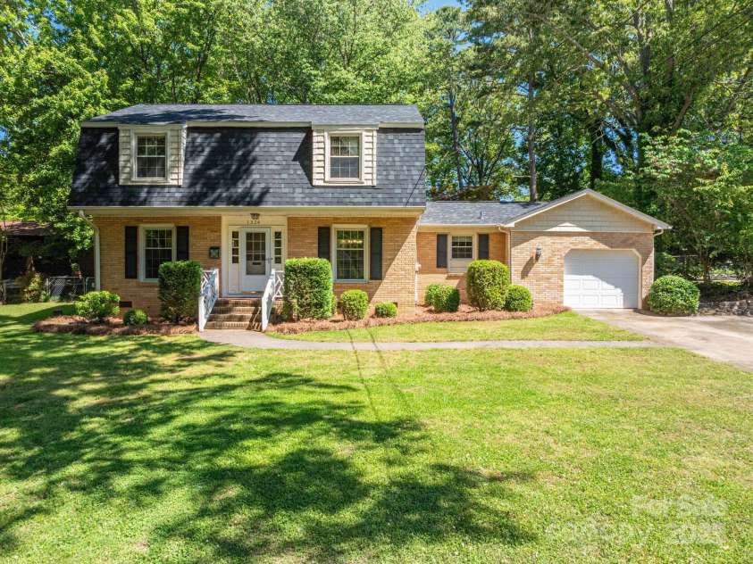 1324 Princeton Avenue, Gastonia, NC 28054.  MLS# CAR4253758, YatesRealty ID 24962. 