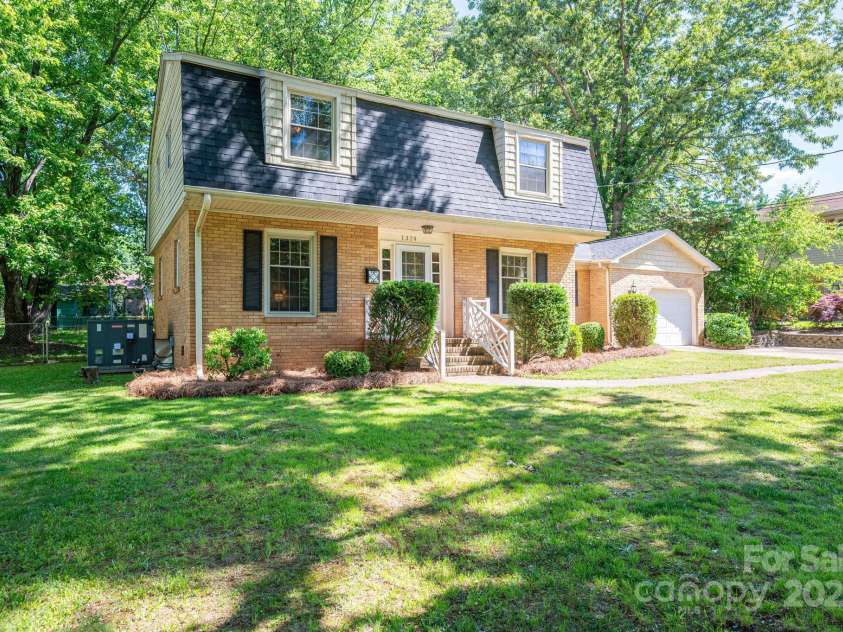 1324 Princeton Avenue, Gastonia, NC 28054.  MLS# CAR4253758, YatesRealty ID 24962. 
