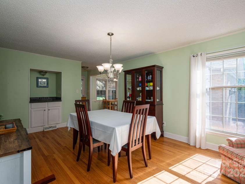 1324 Princeton Avenue, Gastonia, NC 28054.  MLS# CAR4253758, YatesRealty ID 24962. 