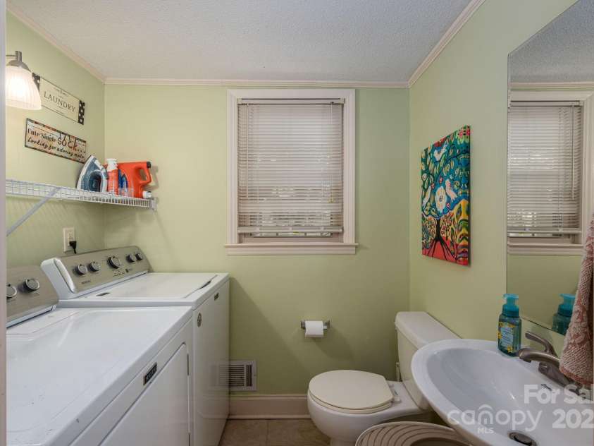 1324 Princeton Avenue, Gastonia, NC 28054.  MLS# CAR4253758, YatesRealty ID 24962. 
