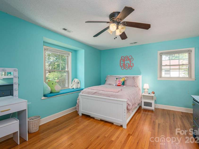 1324 Princeton Avenue, Gastonia, NC 28054.  MLS# CAR4253758, YatesRealty ID 24962. 