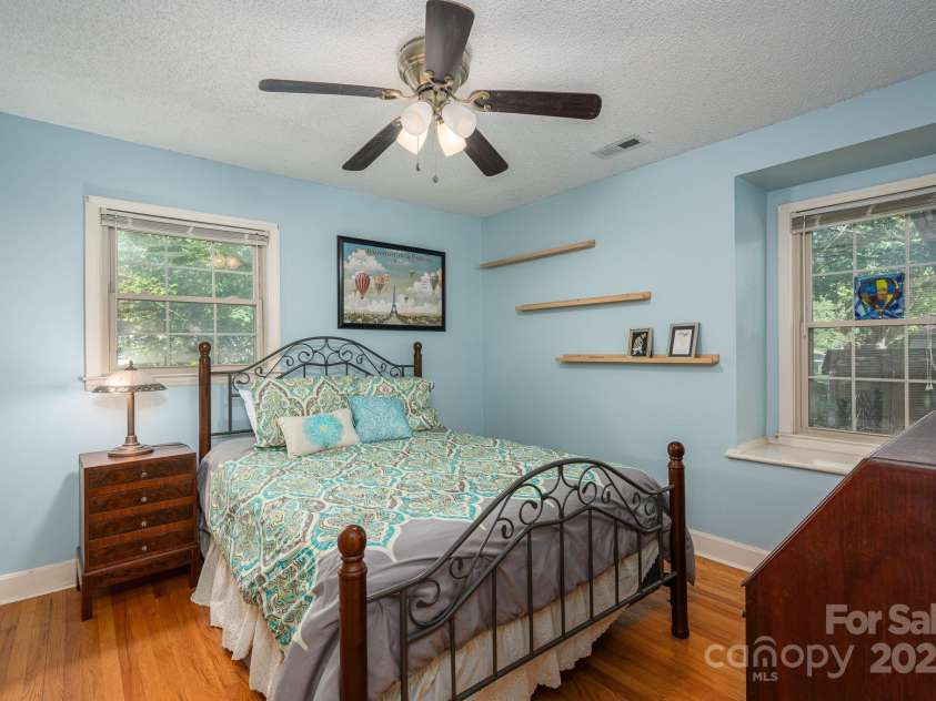 1324 Princeton Avenue, Gastonia, NC 28054.  MLS# CAR4253758, YatesRealty ID 24962. 