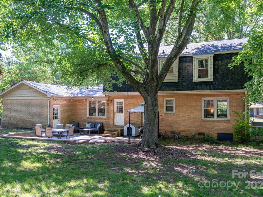 1324 Princeton Avenue, Gastonia, NC 28054.  MLS# CAR4253758, YatesRealty ID 24962. 