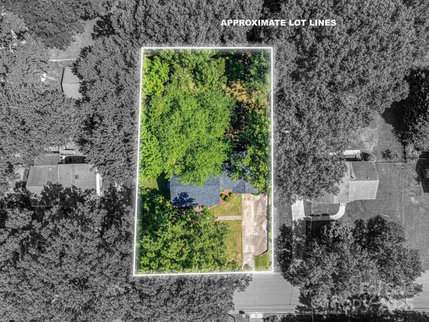 1324 Princeton Avenue, Gastonia, NC 28054.  MLS# CAR4253758, YatesRealty ID 24962. 
