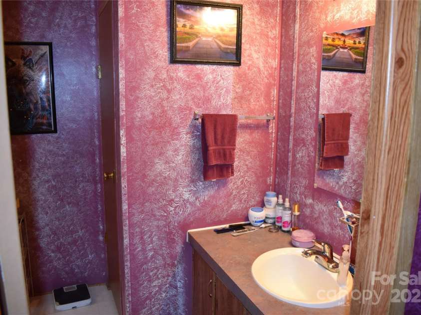 236 Hidden Cove Road, Marion, NC 28752.  MLS# CAR4276772, YatesRealty ID 24964. 