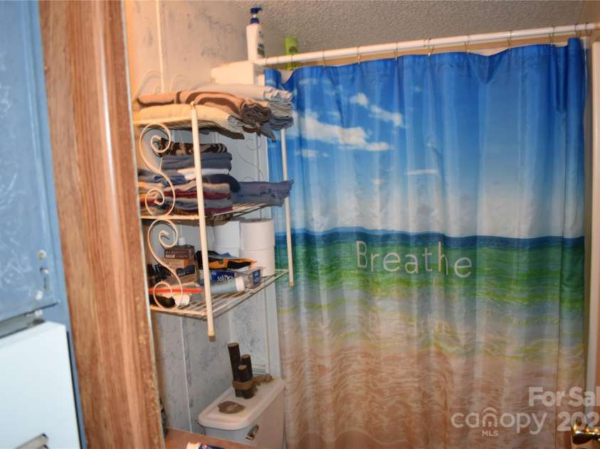 236 Hidden Cove Road, Marion, NC 28752.  MLS# CAR4276772, YatesRealty ID 24964. 