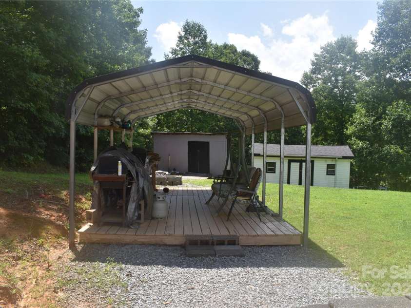 236 Hidden Cove Road, Marion, NC 28752.  MLS# CAR4276772, YatesRealty ID 24964. 