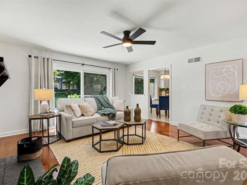 4831 Deanscroft Drive, Charlotte, NC 28226.  MLS# CAR4356037, YatesRealty ID 24964. Family room opens to deck