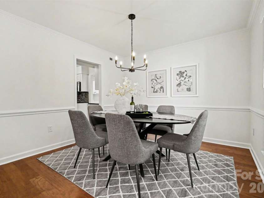 4831 Deanscroft Drive, Charlotte, NC 28226.  MLS# CAR4356037, YatesRealty ID 24964. Formal dining space