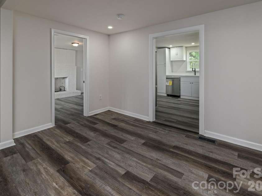 607 Carlos Street, Shelby, NC 28152.  MLS# CAR4381384, YatesRealty ID 24967. 