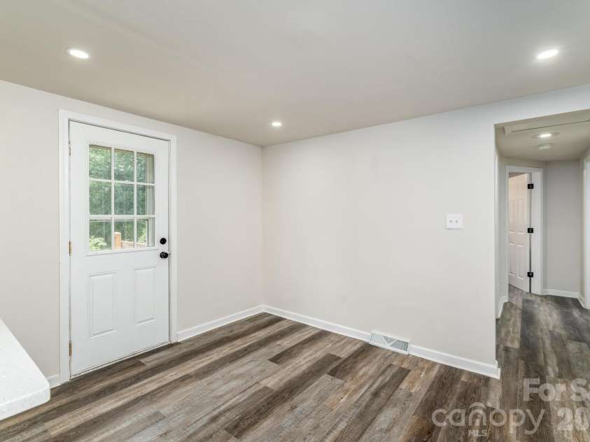607 Carlos Street, Shelby, NC 28152.  MLS# CAR4381384, YatesRealty ID 24967. 