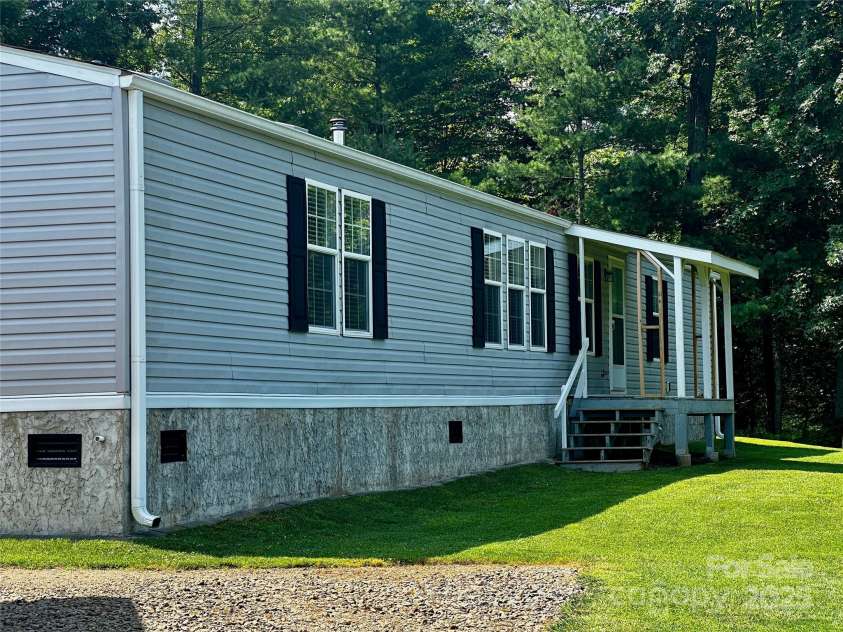 448 Hopson Heritage Lane, Burnsville, NC 28740.  MLS# CAR4275038, YatesRealty ID 24968. 