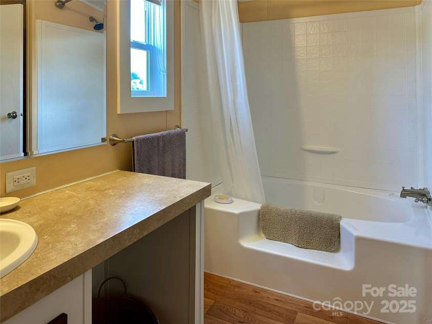 448 Hopson Heritage Lane, Burnsville, NC 28740.  MLS# CAR4275038, YatesRealty ID 24968. 