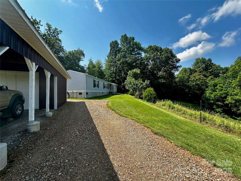 448 Hopson Heritage Lane, Burnsville, NC 28740.  MLS# CAR4275038, YatesRealty ID 24968. 