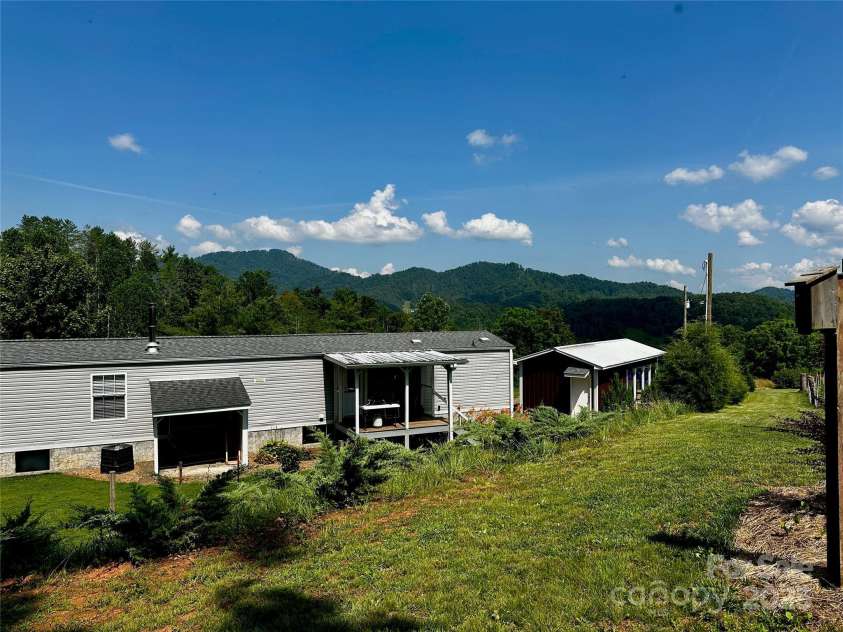 448 Hopson Heritage Lane, Burnsville, NC 28740.  MLS# CAR4275038, YatesRealty ID 24968. 