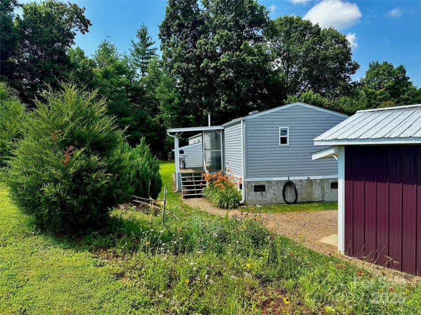 448 Hopson Heritage Lane, Burnsville, NC 28740.  MLS# CAR4275038, YatesRealty ID 24968. 