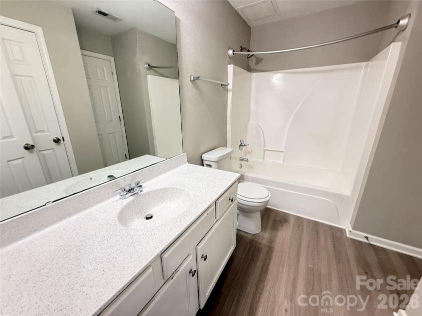 1063 Triece Lane, Charlotte, NC 28215.  MLS# CAR4382268, YatesRealty ID 24969. Bathroom 
