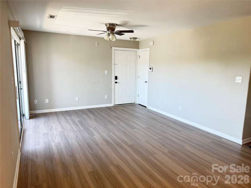 1063 Triece Lane, Charlotte, NC 28215.  MLS# CAR4382268, YatesRealty ID 24969. Living room 